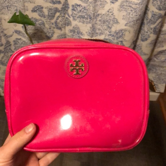 Tory Burch makeup bag - Picture 1 of 3
